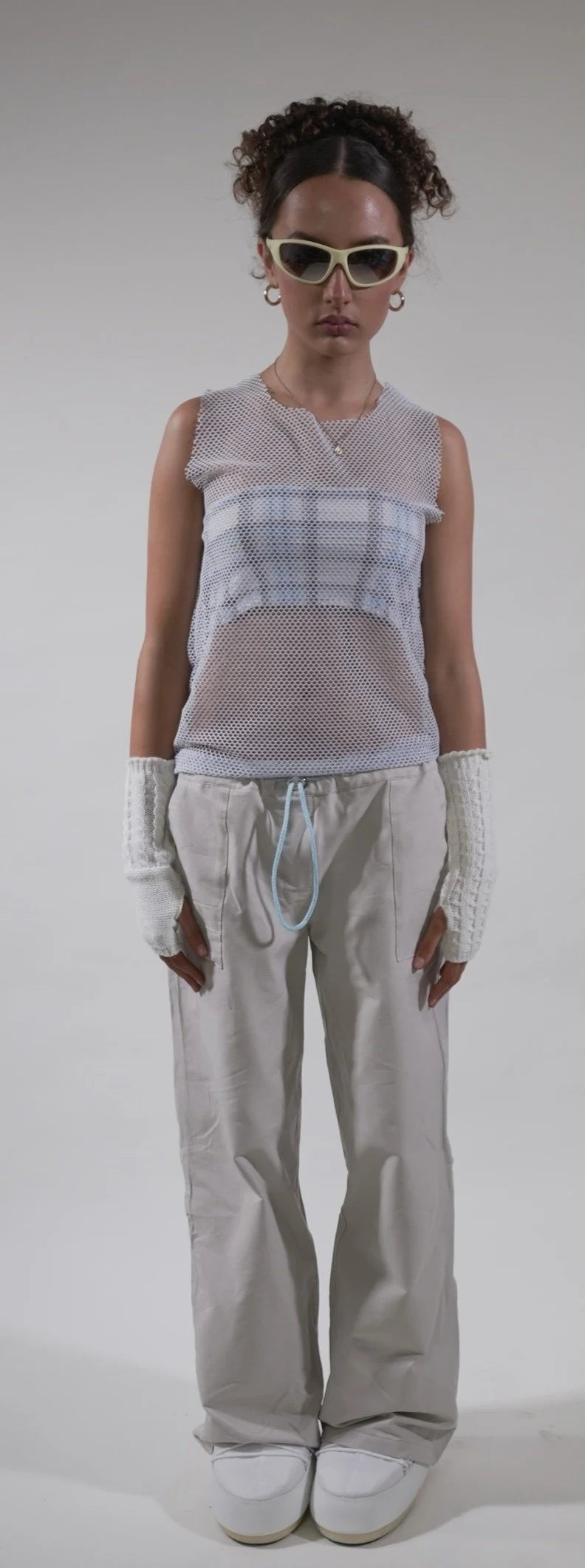 BLUE FISHNET VEST