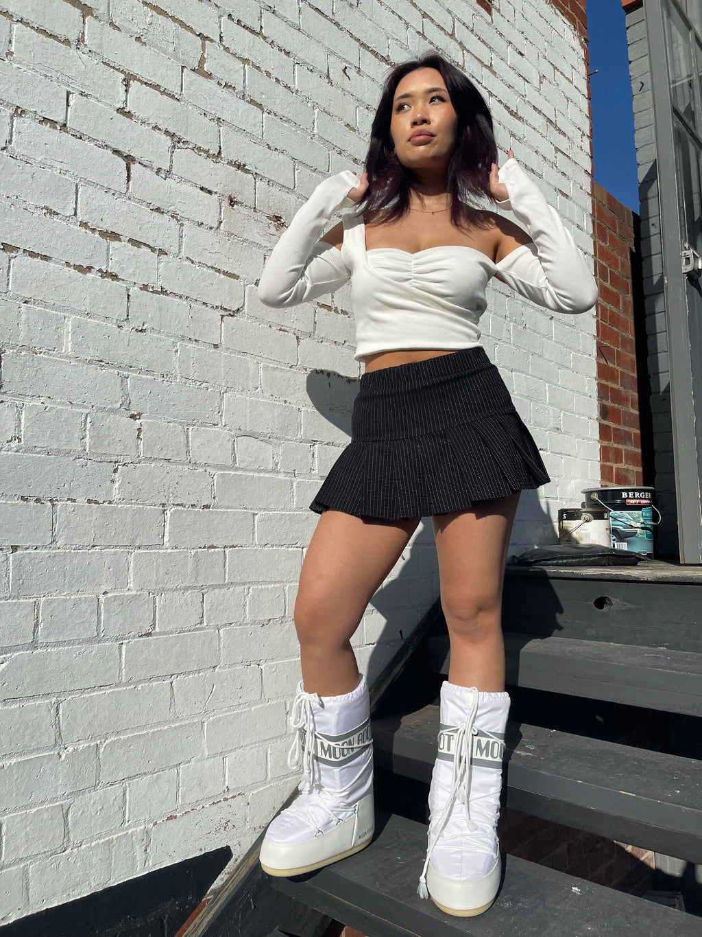 CUT-OUT TOP: WHITE